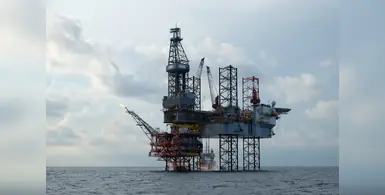 Image-of-an-oil-rig
