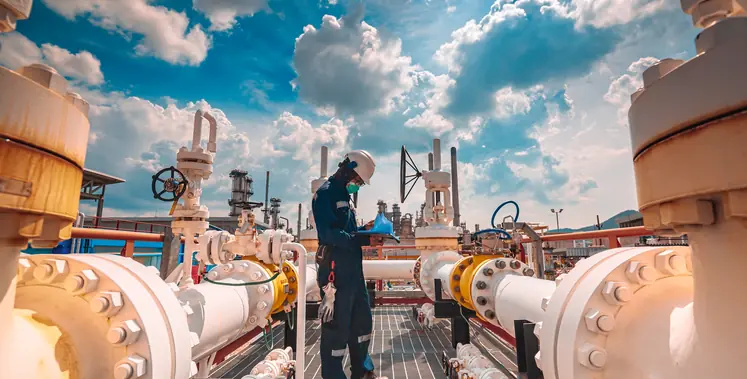 Image_of_offshore_operator